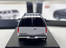 Load image into Gallery viewer, Bliss 1:64 White Suburban GMT400 SUV Sports Model Diecast Metal Car New Collection

