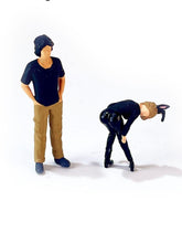 Load image into Gallery viewer, 1:64 Painted Figure Mini Model Miniature Resin Diorama Sand Caual Man Bunny Girl New
