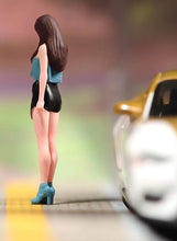 Load image into Gallery viewer, 1:24 Painted Figure Model Miniature Resin Diorama Sand Sexy Trendy Girl Lady
