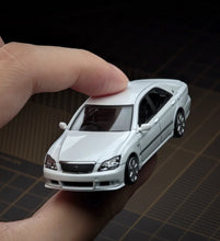 Load image into Gallery viewer, MT 1:64 White Crown S184 12th Sedan Sports Model Diecast Metal Car New Collection
