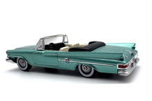 Load image into Gallery viewer, 1:87 Green 1961 Chrysler 300 Convertible Sports Model Diecast Metal Car New Collection
