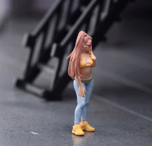 Load image into Gallery viewer, 1:64 Painted Figure Model Miniature Resin Sand Diorama Pretty Girl Trendy Look
