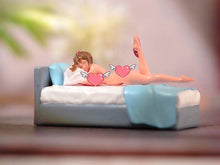 Load image into Gallery viewer, 1:64 Painted Figure Model Miniature Resin Diorama Sand Host Man Kol Anchor Toy Collection
