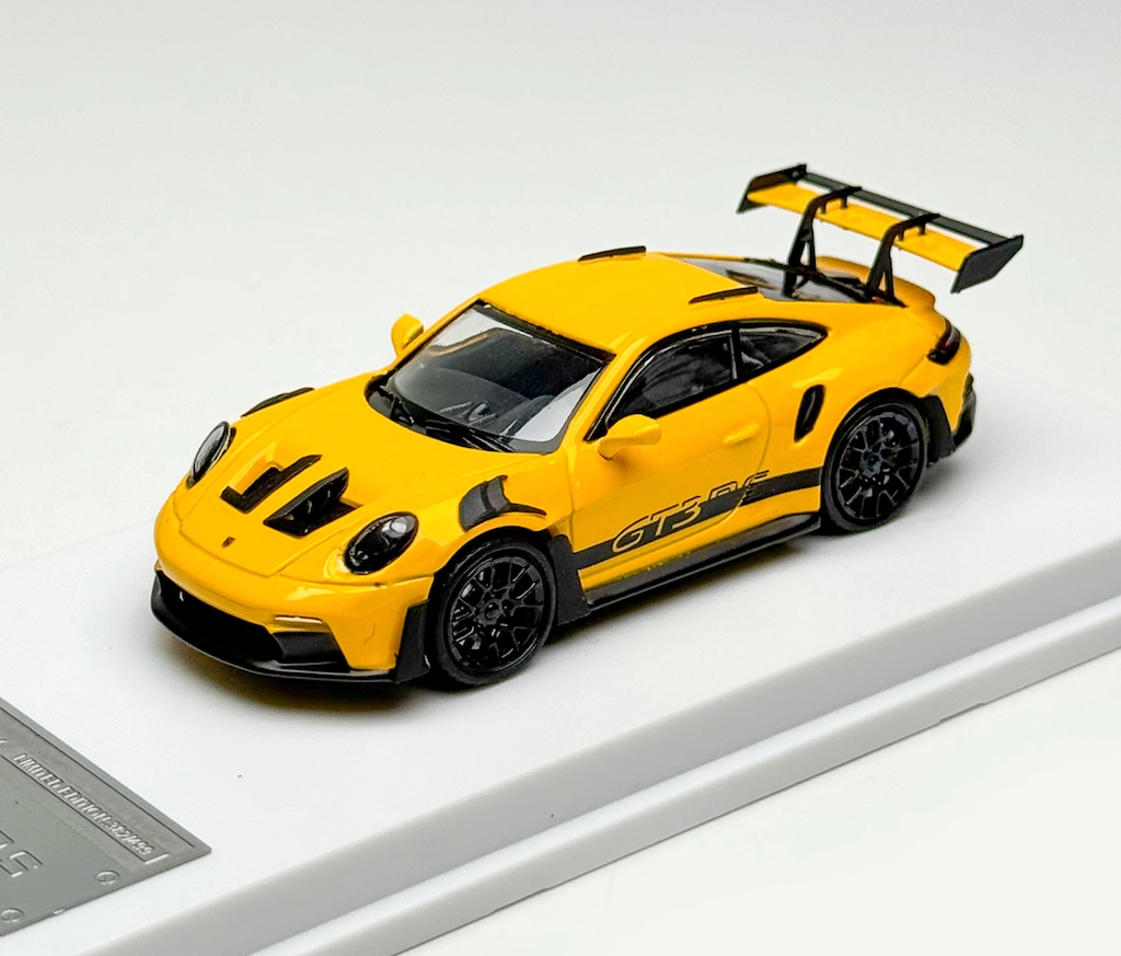 1:64 LMLF Yellow 911 992 GT3 RS Racing Sports Model Diecast Metal Car New Collection