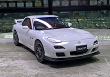 Load image into Gallery viewer, Polar Master 1:18 White RX7 FD Spirit R Engine Sport Model Diecast Metal Car
