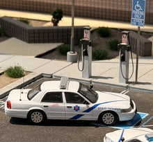 Load image into Gallery viewer, Rollin 1:64 Arkansas ASP Police CROWN VICTORIA CV Model Diecast Metal Car New Collection
