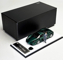 Load image into Gallery viewer, King 1:64 Green Enzo Super Racing Sports Figure Model Diecast Metal CarNew
