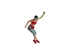 Load image into Gallery viewer, 1:64 Painted Figure Mini Model Miniature Resin Diorama Climber Mountaineer Sand
