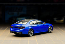 Load image into Gallery viewer, Howie 1:64 Blue F90 M5 Sedan Sports Model Diecast Metal Car New Collection
