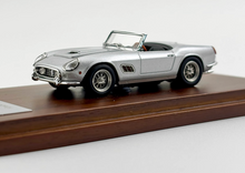 Load image into Gallery viewer, YM 1:64 Silver 250 GT California Spyder SWB Sports Model Diecast Resin Car New Collection
