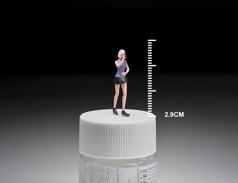 1:64 Painted Figure Mini Model Miniature Resin Diorama Singer Artist Pop Star New Scene