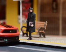Load image into Gallery viewer, 1:64 Painted Figure Model Miniature Resin Diorama Sand British-style Man Black
