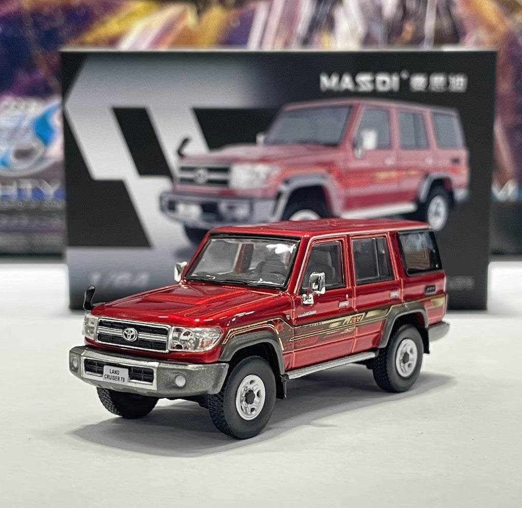 Masdi 1:64 Red Land Cruiser LC76 ORV SUV Sports Model Diecast Metal Car New Collection