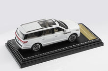 Load image into Gallery viewer, WTX 1:64 White Navigator L Full Sized SUV Sports Model Diecast Metal Car New Collection
