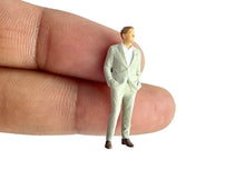 Load image into Gallery viewer, 1:64 Painted Figure Model Miniature Resin Diorama Sand Suit Man Secretary Lady New
