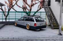 Load image into Gallery viewer, Mortal 1:64 Silver Gold Rim S124 E300 Wagon Roof Bike Model Diecast Metal Car
