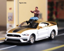 Load image into Gallery viewer, 1:64 Painted Unpainted Figure Model Miniature Resin Diorama Sand Toy Drving Man
