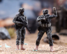 Load image into Gallery viewer, 1:64 Painted Figure Model Miniature Resin Sand Diorama Commando Soldiers Set
