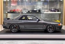 Load image into Gallery viewer, MH 1:18 JDM Gray Skyling GTR R32 Nismo Sports Model Diecast Resin Car New Collection
