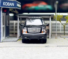Load image into Gallery viewer, Masdi 1:64 Black 2005 Escalade Full Size SUV Sport Model Diecast Metal Car BN
