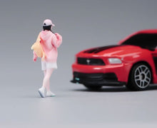 Load image into Gallery viewer, 1:64 Painted Figure Model Miniature Resin Diorama White Lady Girl Pink Top Cute
