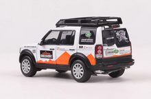 Load image into Gallery viewer, GCD 1:64 White Discovery 4 SUV Off Road Roof Rack Model Diecast Metal Car New
