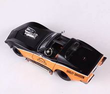 Load image into Gallery viewer, Maisto 1:24 Black 1970 Corvette Convertible Sports Model Diecast Metal Car New Collection

