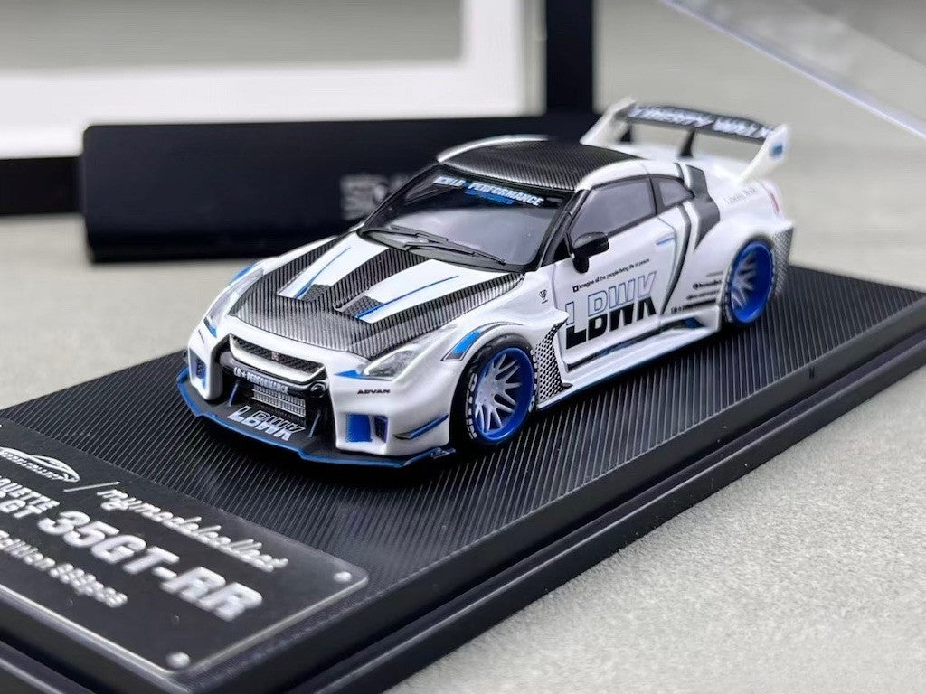MC 1:64 White GTR R35 LBWK RR Sports Model Diecast Metal Car New Collection