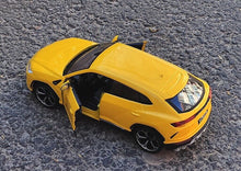 Load image into Gallery viewer, Maisto 1:24 Yellow URUS SUV Racing Sports Model Toy Diecast Metal Car BN

