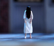 Load image into Gallery viewer, 1:64 Painted Unpainted Figure Model Miniature Resin Diorama Sand Zhen Zi Girl
