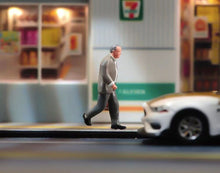 Load image into Gallery viewer, 1:64 Painted Figure Model Miniature Resin Diorama Sand Man With Bird Cage Stroll Collection
