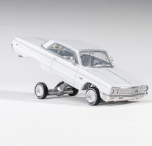 Load image into Gallery viewer, 1:64 97M 1:64 White 1964 Impala SS Lowrider Sports Model Diecast Metal Car New Collection
