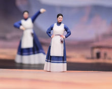 Load image into Gallery viewer, 1:64 Painted Figure Model Miniature Resin Diorama Sand Korean Traditional Lady
