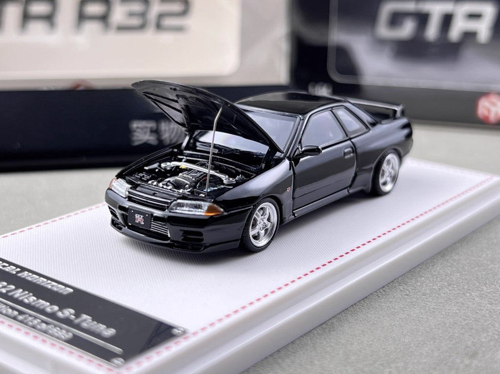 FH 1:64 Black Skyline GTR R32 Nismo S-Tune Sports Model Diecast Metal Car New Collection