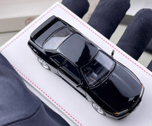 Load image into Gallery viewer, FH 1:64 Black Skyline GTR R32 Nismo S-Tune Sports Model Diecast Metal Car New Collection
