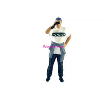 Load image into Gallery viewer, 1:64 Painted Figure Model Miniature Resin Diorama Sand Camping Outdoor Hiking
