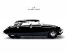 Load image into Gallery viewer, 1:76 Black 1967 DS19 Sedan Sports Model Diecast Metal Car New Collection

