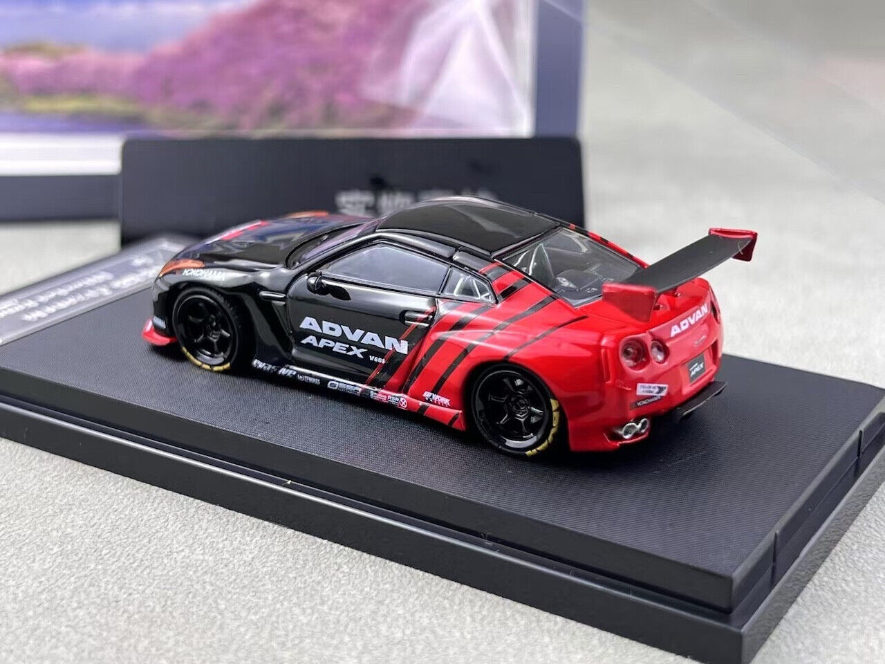 Fuji 1:64 JDM Advan GTR R35 Pandem Rocket Bunny Model Diecast