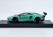 Load image into Gallery viewer, King 1:64 Luminous Green Aventador LP700 LBWK Sport Model Diecast Metal Car
