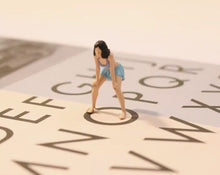 Load image into Gallery viewer, 1:64 Painted Figure Model Miniature Resin Diorama Sand Beach Volleyball Sports
