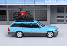 Load image into Gallery viewer, Mortal 1:64 Baby Blue S124 E300 Wagon Roof Bike Model Diecast Metal Car New
