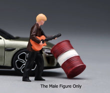 Load image into Gallery viewer, 1:24 Painted Figure Model Miniature Resin Diorama  Sand Guitar Man Player

