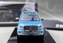 Load image into Gallery viewer, Shadow 1:64 Blue Navigator L Full Sized SUV Model Diecast Metal Car New Collection
