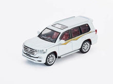 Load image into Gallery viewer, Masdi 1:64 2016 White Land Cruiser LC200 ORV GXR V6 Model Diecast Metal Car
