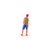 Load image into Gallery viewer, 1:64 Painted Figure Mini Model Miniature Resin Diorama Sand Car Cleaning Scene New
