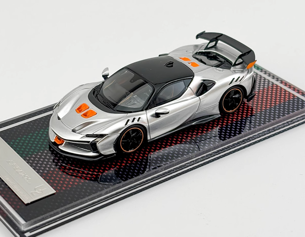U2 1:64 Silver SF90XX Stradale Racing Sports Model Diecast Resin Car New Collection