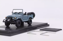 Load image into Gallery viewer, RM 1:64 Gray Land Cruiser FJ40 J40 LC40 ORV Model Diecast Metal Car New Collection
