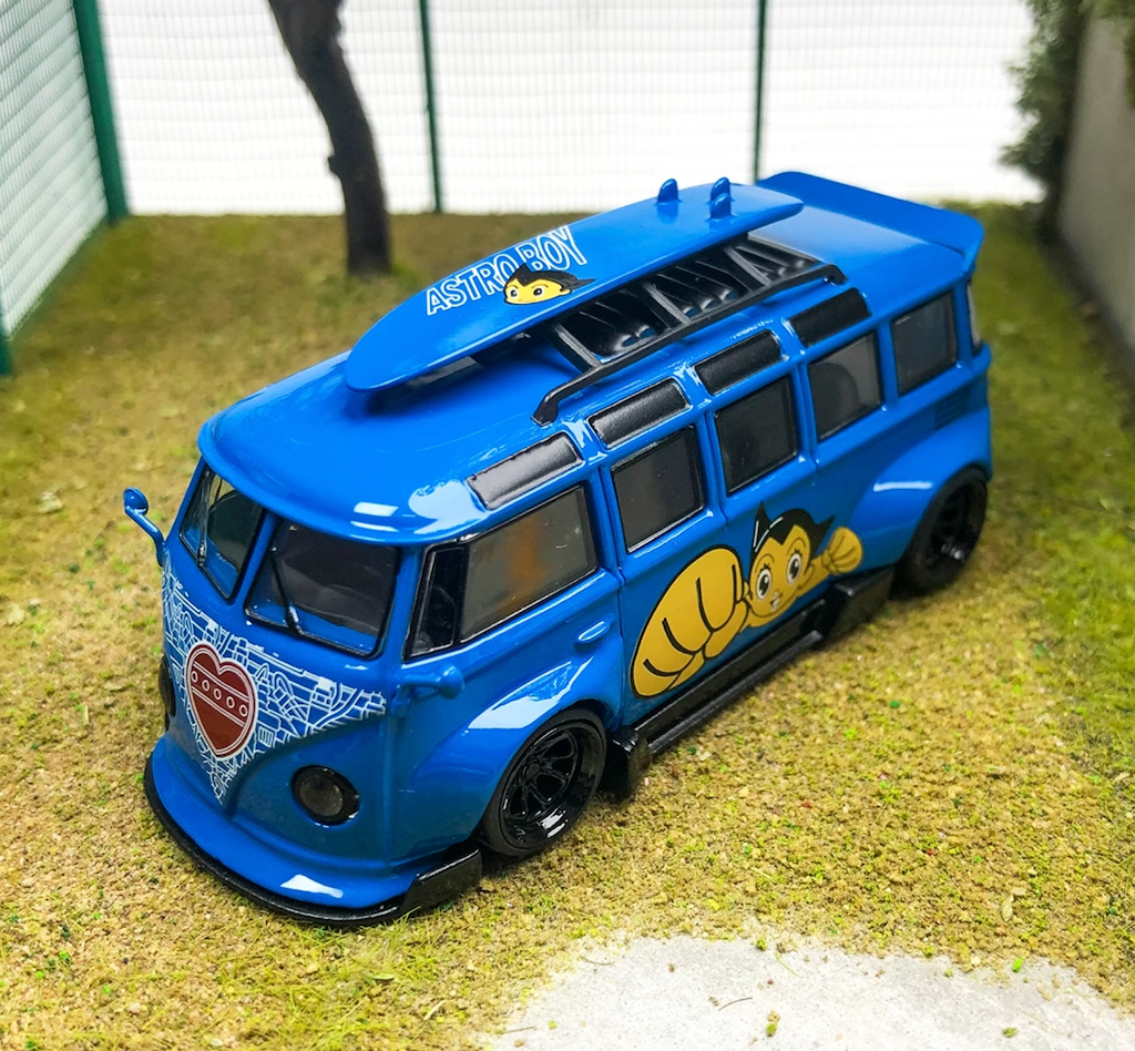 1:64 Flame Blue VW T1 Van Camper Bus Kombi Sports Model Diecast
