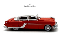 Load image into Gallery viewer, 1:87 Red 1954 Pontiac Sedan Vintage Classic Model Diecast Metal Car New Collection
