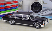 Load image into Gallery viewer, WELLY 1:24 1963 Benz 600 Sedan Classic Vintage Model Diecast Metal Car New
